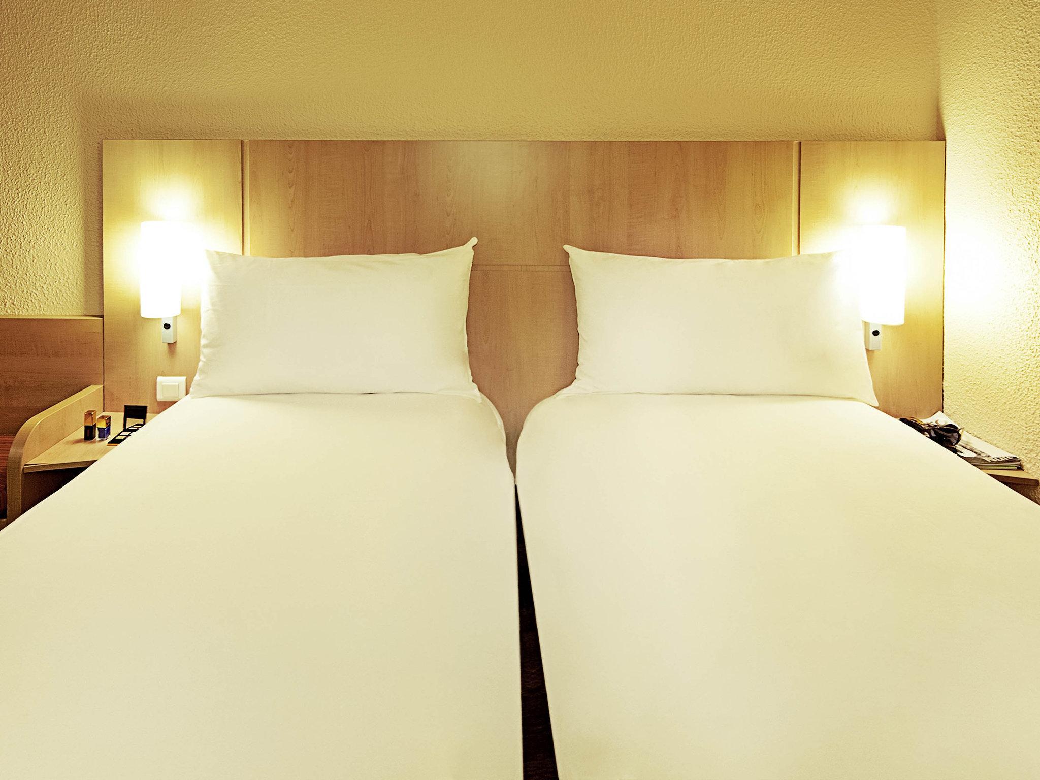 Ibis Saint Malo Plage Bagian luar foto
