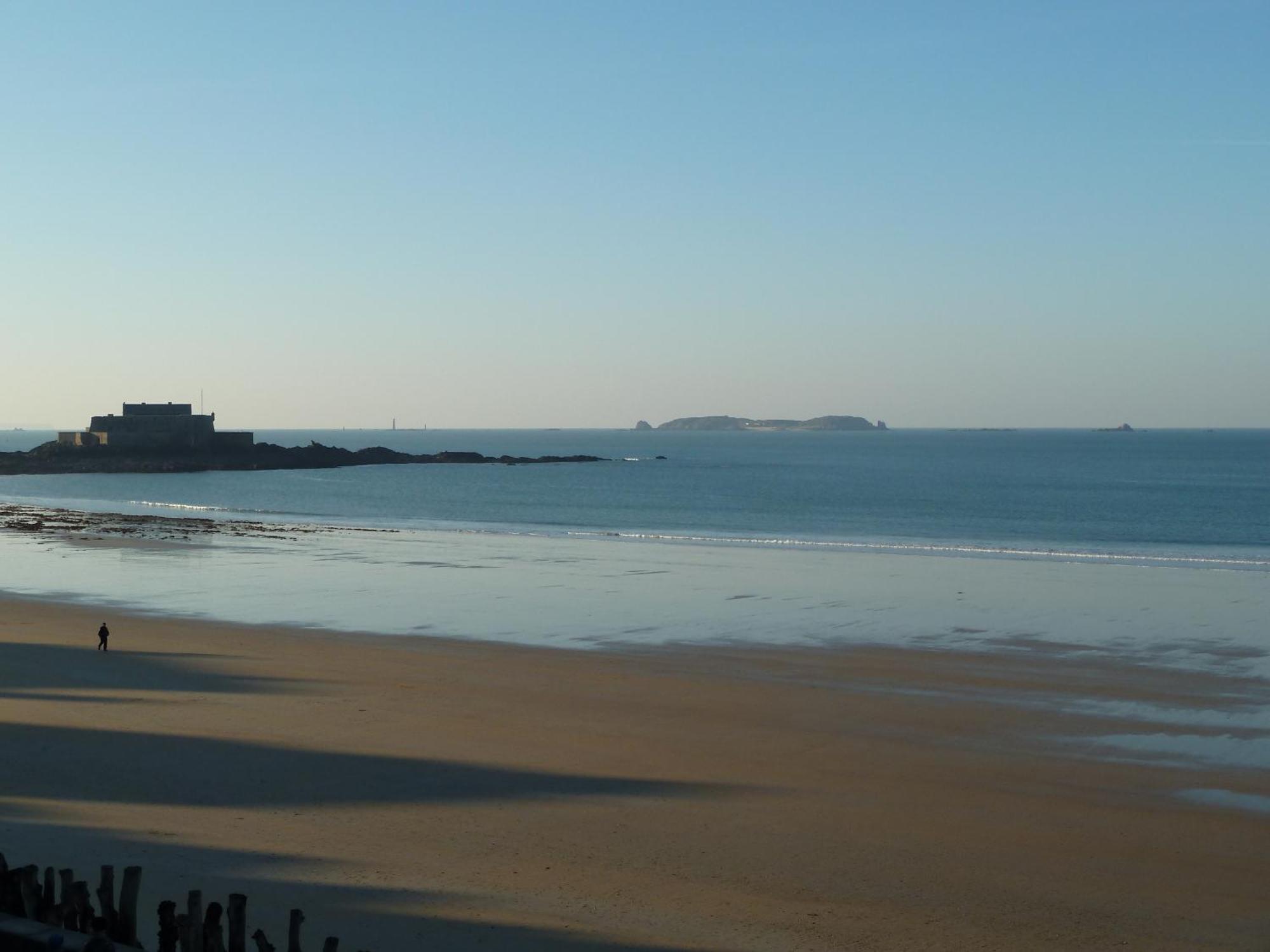 Ibis Saint Malo Plage Bagian luar foto